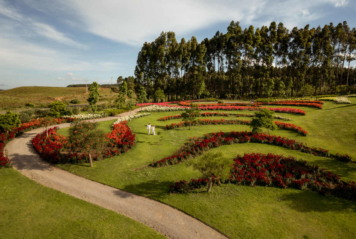 ensaio-pré-casamento-com-fotos-artísticas-gisa-e-guilherme-yuri-nunes-fotografia