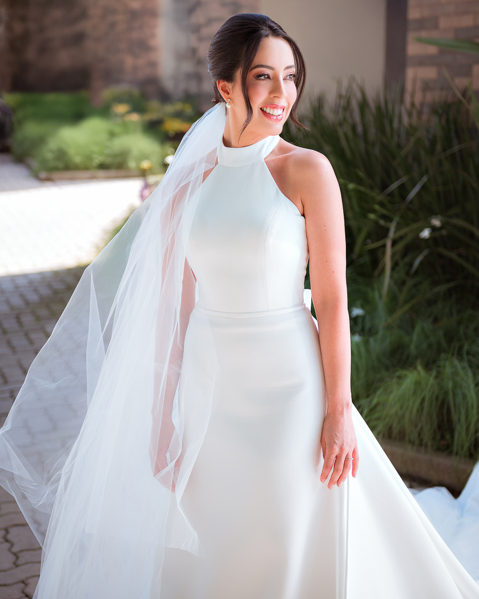Véu-fluido-movimento-delicado-noiva-radiante-Pamela-Yuri-Nunes-Fotografia