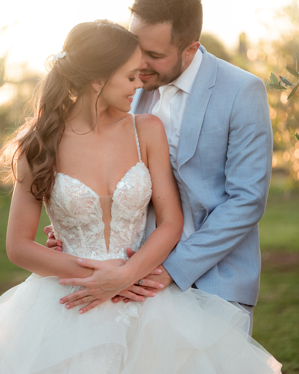 foto-de-casal-em-por-do-sol-camatti-eventos-em-caxias-do-sul-fotografo-yuri-nunes-casamento-lucas-e-maria-luiza