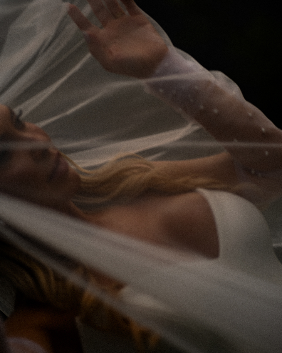 noiva-ana-detalhes-vestido-casamento-serra-gaucha-flores-da-cunha