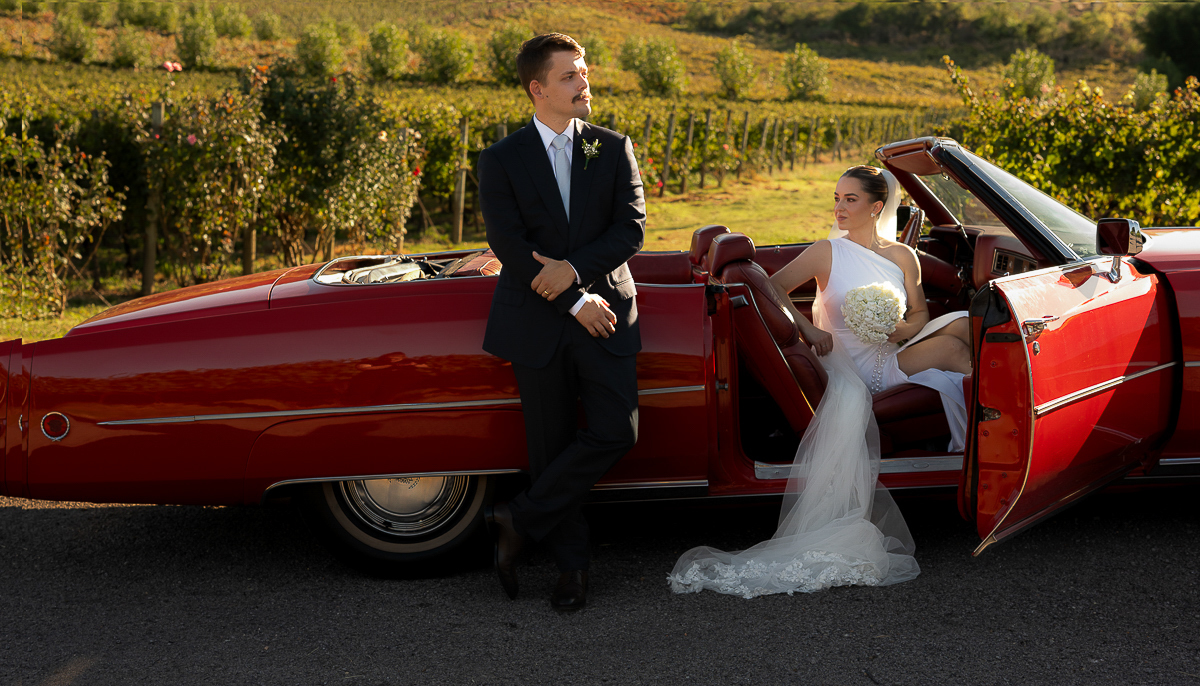 quevedo-aluguel-de-carros-casal-maria-luiza-e-bernardo-ensaio-casamento-serra-gaucha
