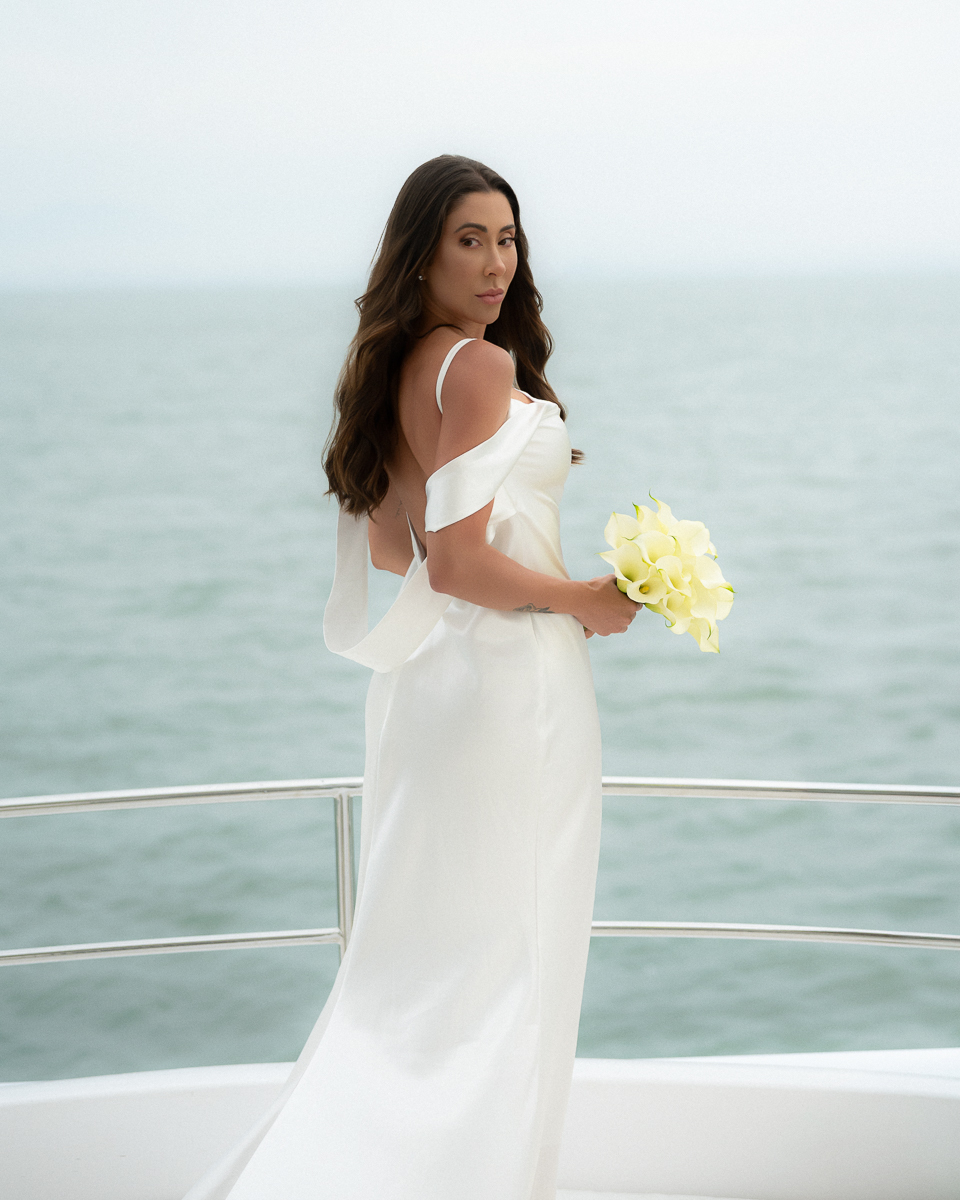 pre-casamento-em-florianopolis-ensaio-no-iate-paulo-e-lorena