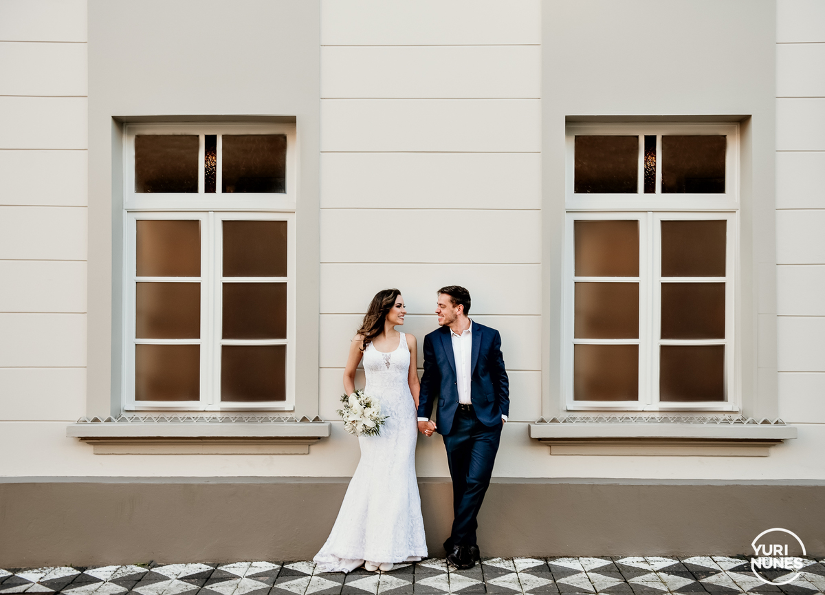 ensaio-de-casal-urbano-noivos-fotografia-de-casamento-na-serra-gaucha-vale-dos-vinheos-fotografo-de-casamento-em-bento-goncalves-yuri-nunes