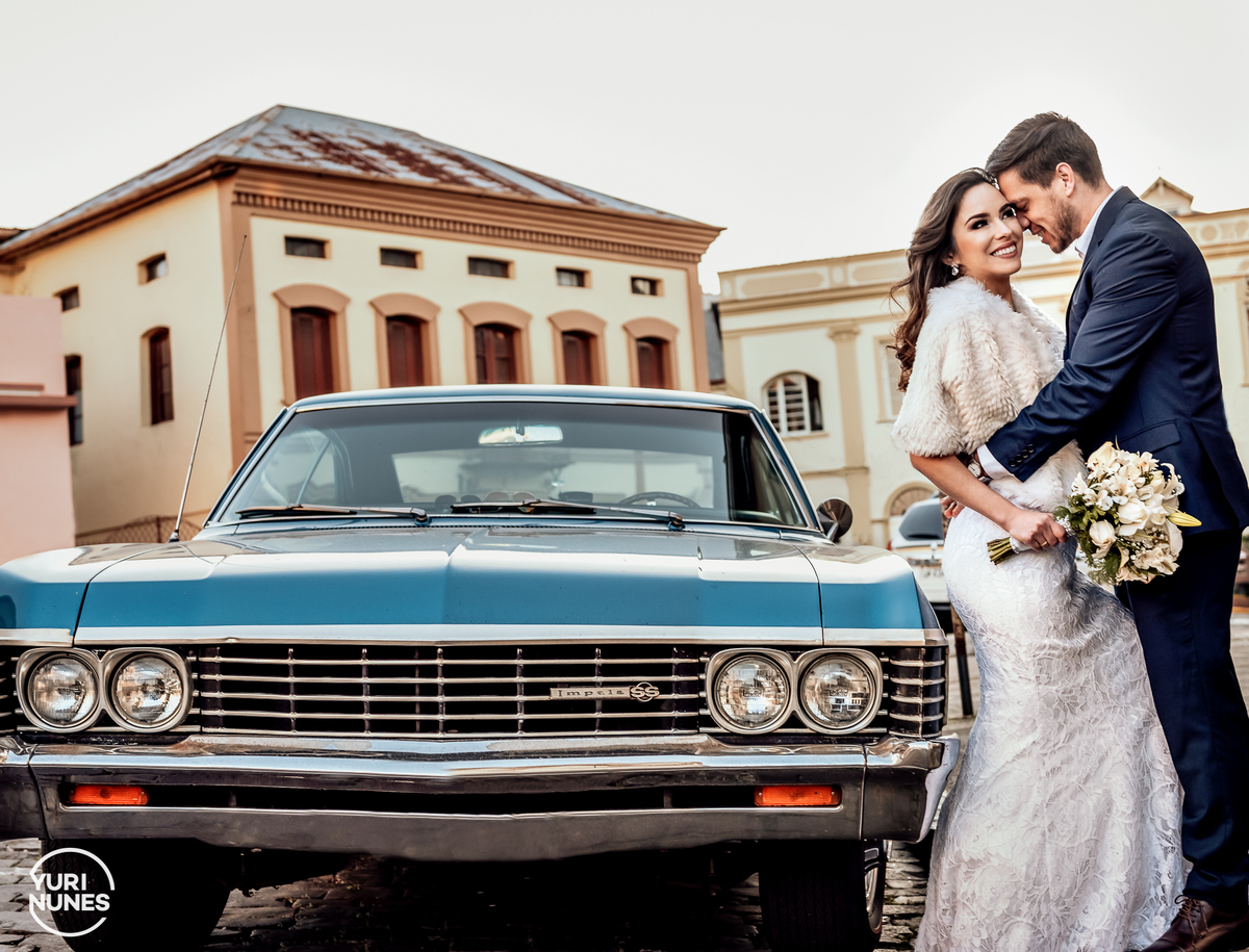 fotografia-de-casamento-na-serra-gaucha-vale-dos-vinheos-fotografo-de-casamento-em-bento-goncalves-yuri-nunes-ensaio-com-carro-antigo