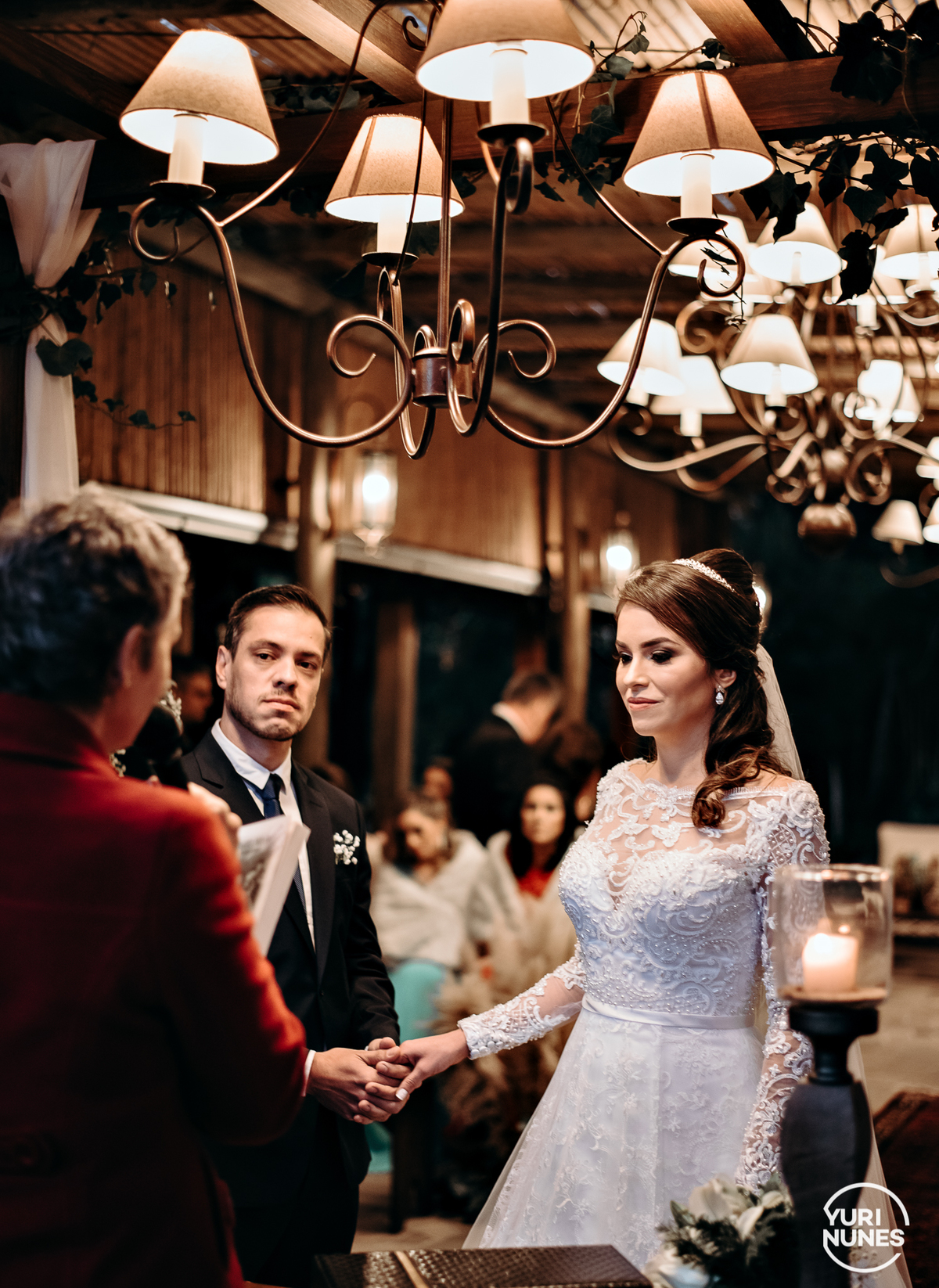 fotografia-de-casamento-na-serra-gaucha-vale-dos-vinheos-pousada-villa-tuiuty-fotografo-de-casamento-em-bento-goncalves-yuri-nunes-casamento-ao-ar-livre-mini-wedding-destination-wedding-case-em-bento