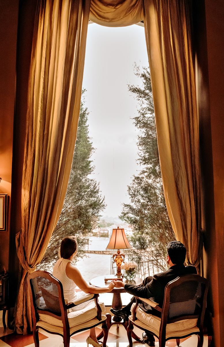 Mini-wedding-casar-em-Bento-Gonçalves-destination-wedding-noiva-ensaio-fotografico-de-casal-fotos-no-vale-dos-vinhedos-fotógrafo-de-casamento-em-Bento-Gonçalves-hotel-spa-do-vinho