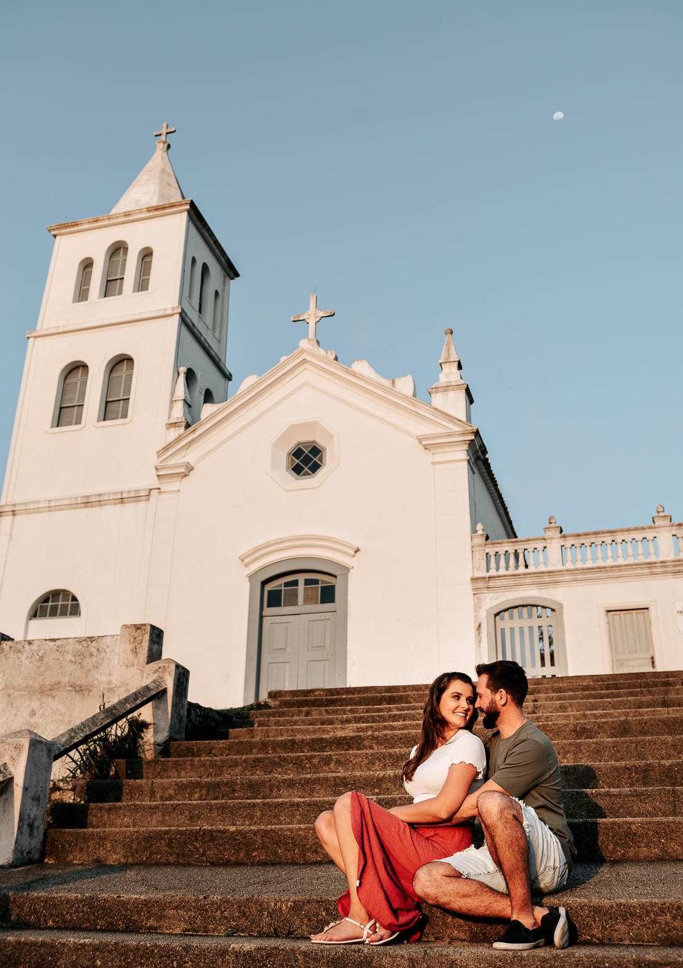 ensaio-pre-casamento-na-igreja-em-garopaba
