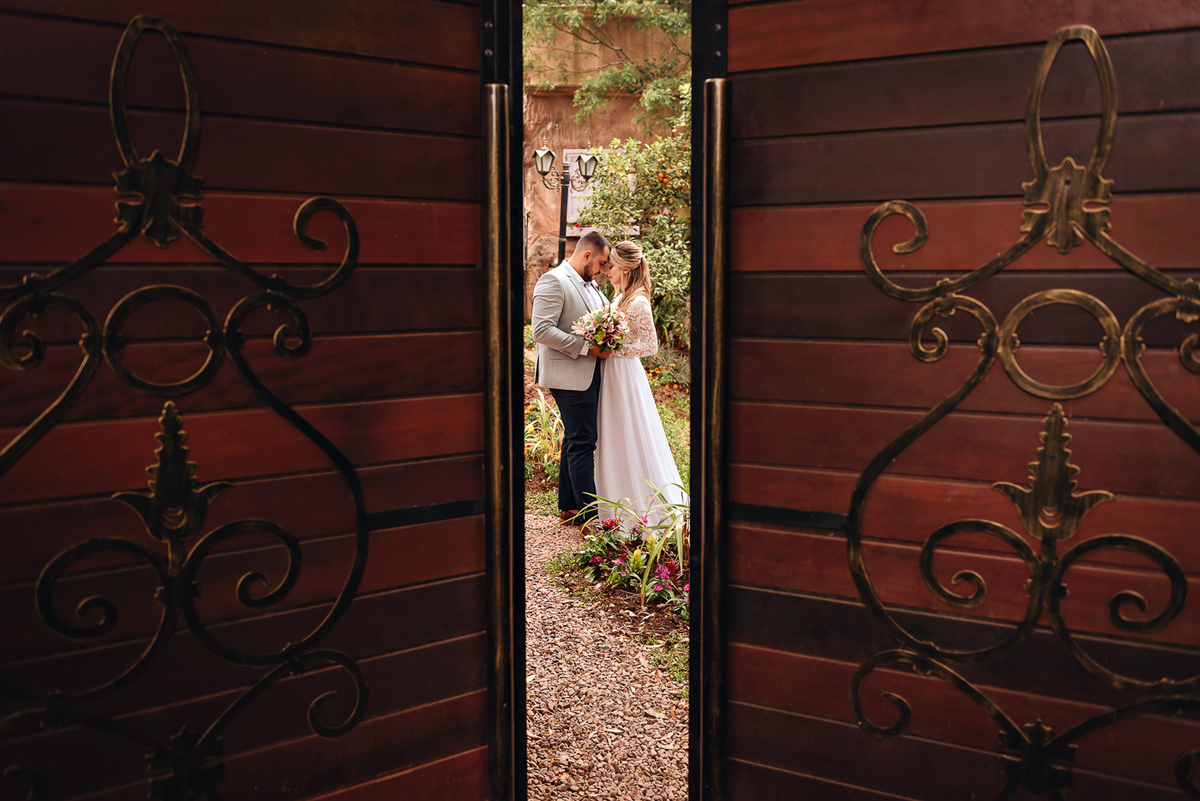 gramado-fotografo-em-gramado-casamento-em-gramado-quero-casar-em-gramado-fotos-em-gramado-yuri-nunes-fotografia-turismo-em-gramado-casamento-dos-sonhos-gramado-serra-gaucha-guarda-chuvas-nivas