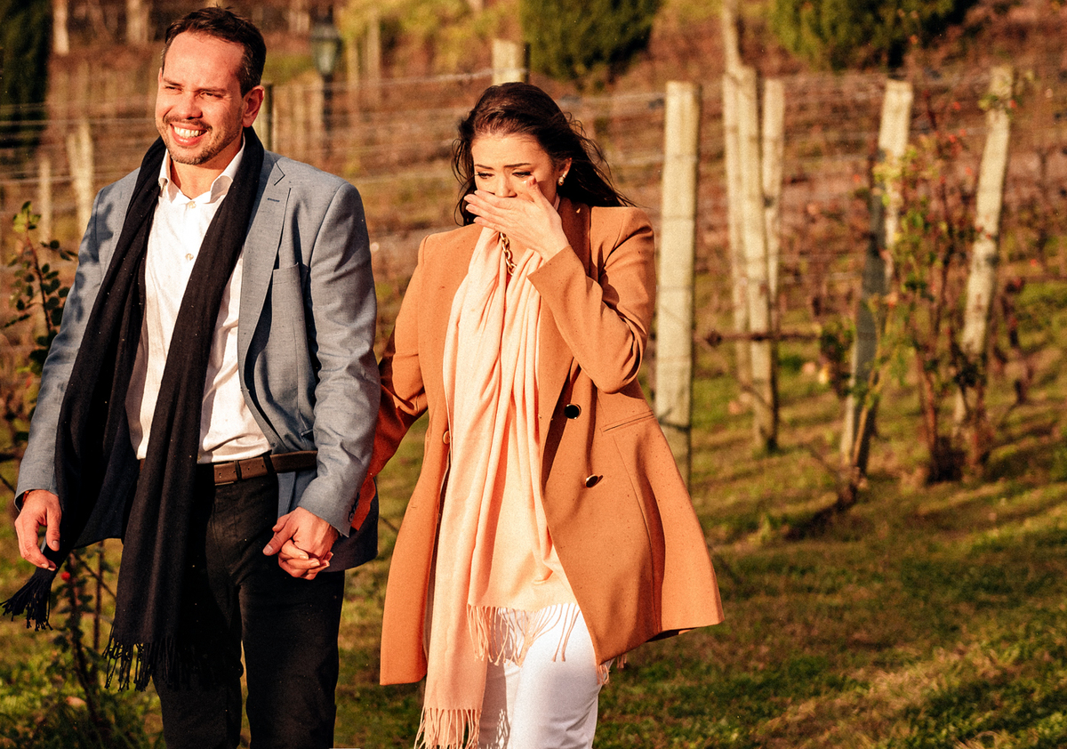 pedido-de-casamento-surpresa-em-meio-as-vinhas-no-hotle-spa-do-vinho-em-bento-goncalves-fotografo-em-bento-goncalves