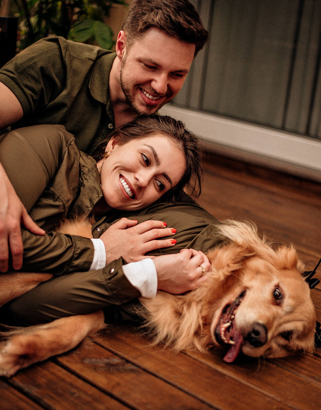 fotos-com-pet-vila-nambu-hospedagem-em-gramado-ensaio-fotografico-com-cachorro-em-chale-fotógrafo-em-gramado-ensaio-fotográfico-em-cabana-fotografo-profissional-em-gramado-yuri-nunes-fotografia