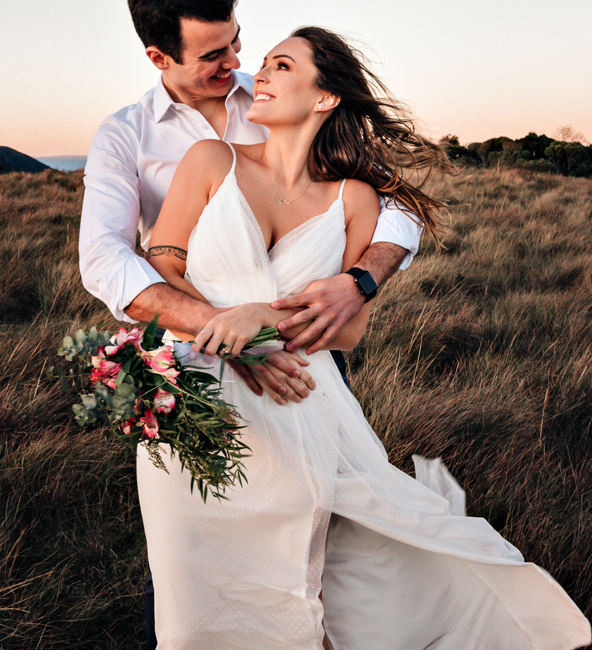 ensaio-de-casal-pre-wedding-no-campo-fotografo-de-casamento-em-bento-goncalves