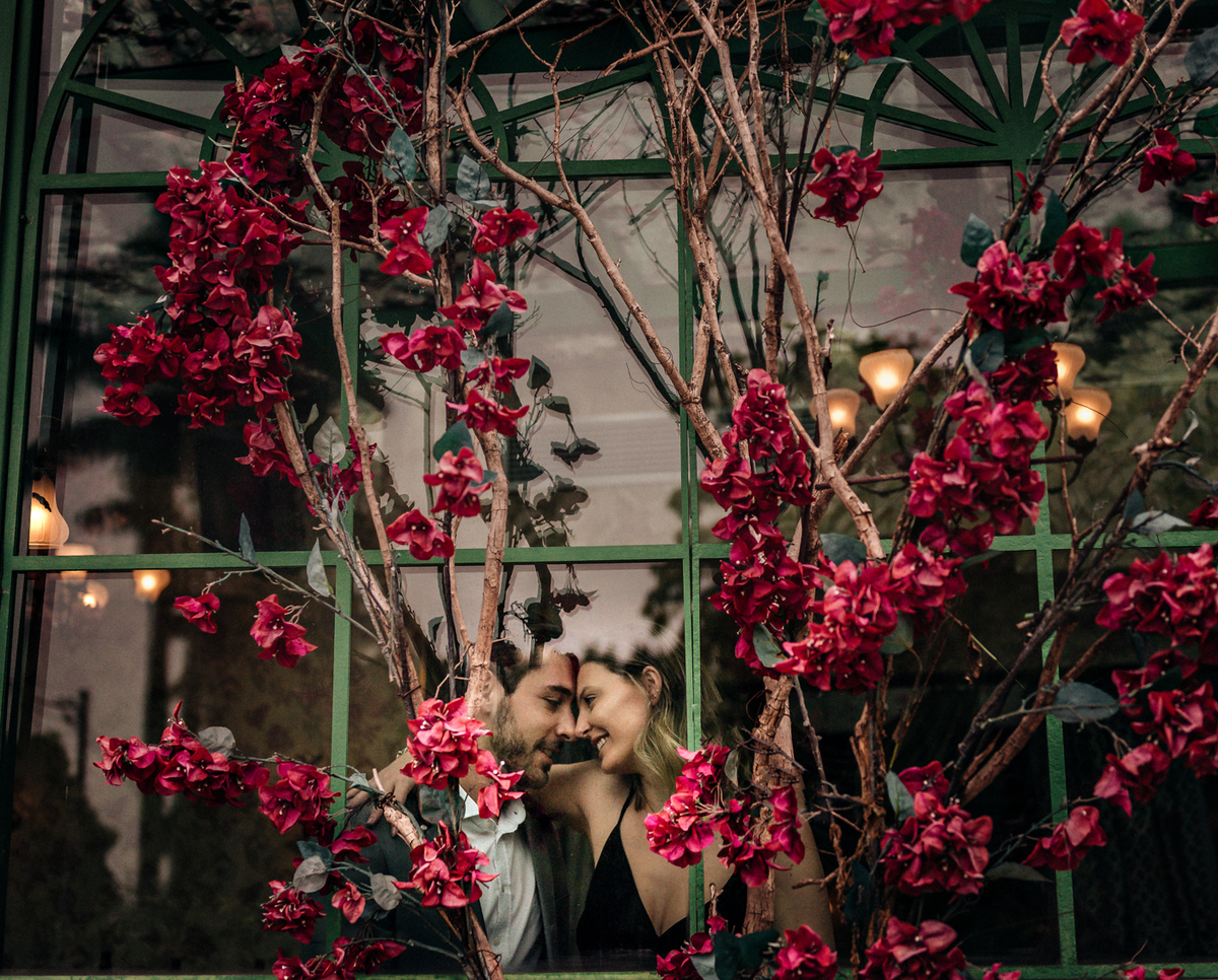 antonella-maison-ensaio-fotografico-de-pre-wedding-casamento-em-porto-alegre-ensaio-pre-casamento-urbano-yuri-nunes-fotografia-retrato-de-casal