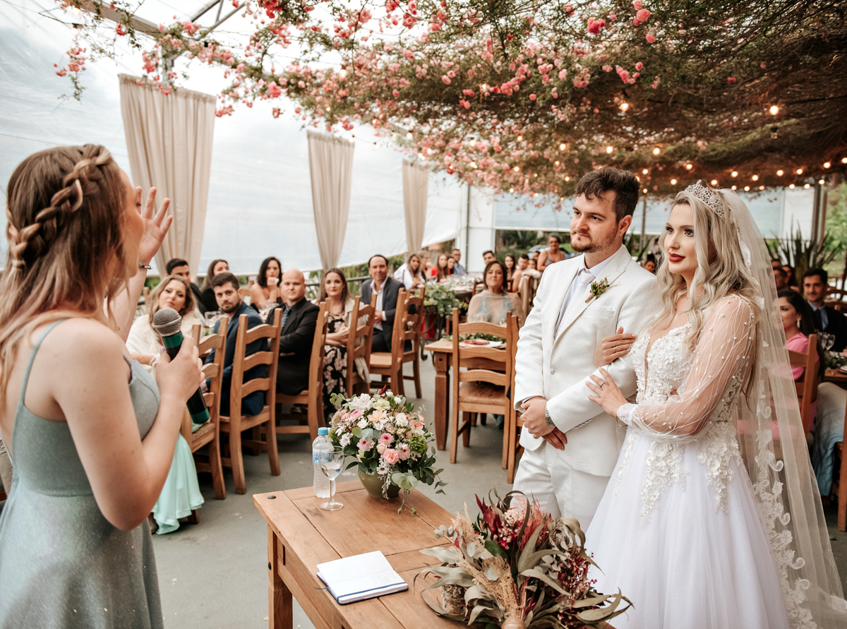 destination-wedding-em-bento-gonçalves-fotos-de-noiva-boho-fotografo-de-casamento-em-bento-goncalves-espaco-de-eventos-vinicola-marco-luigi-casamento-no-vale-dos-vinhedos-pousada-borguetto-santana-