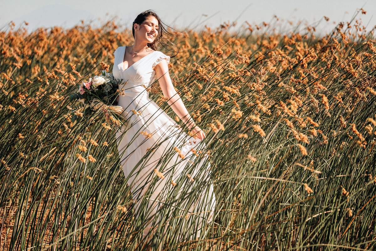 ideia-de-o-que-vestir-em-ensaio-pre-casamento-vestido-branco-para-ensaio-pre-wedding