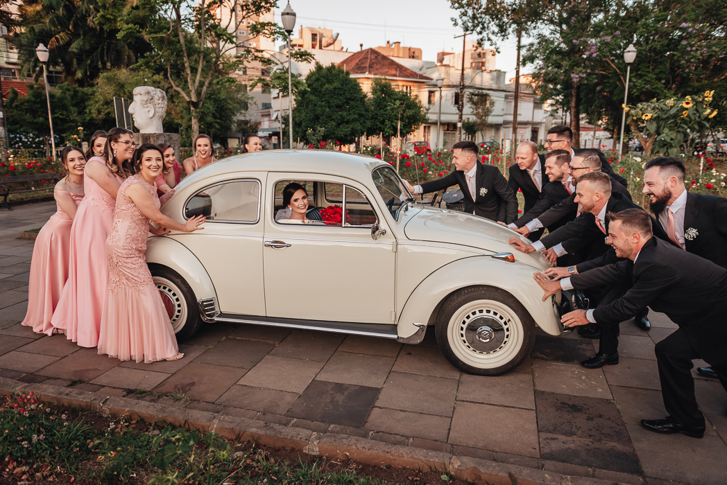 foto-com-os-padrinhos-e-noivos-