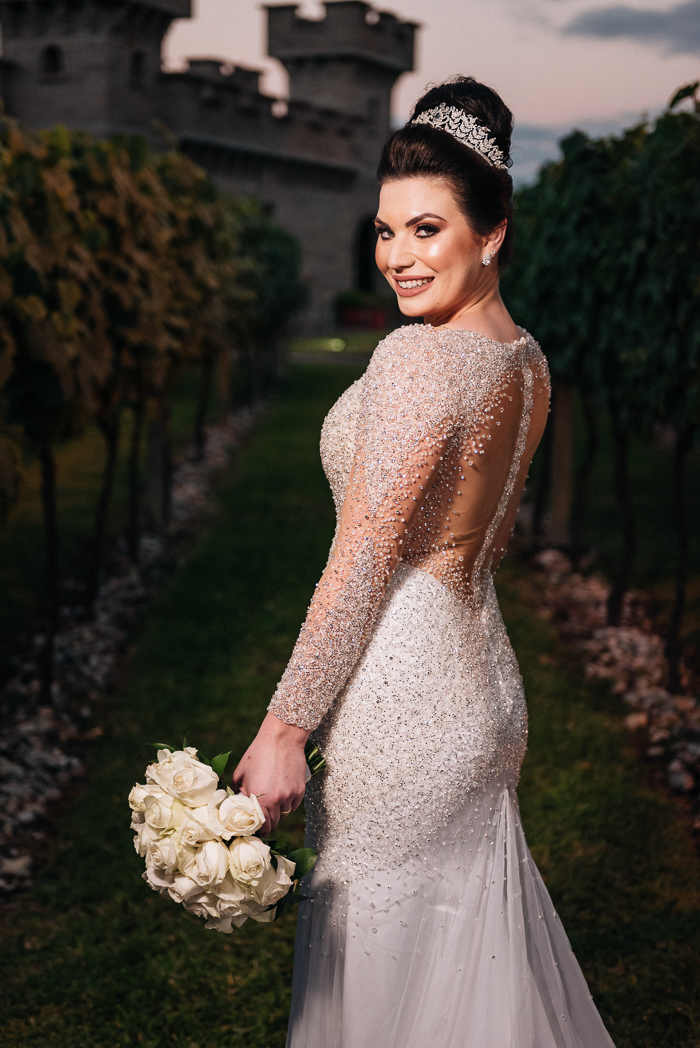 retrato-de-noiva-casamento-vinicola-cave-de-pedra-no-vale-dos-vinhedos