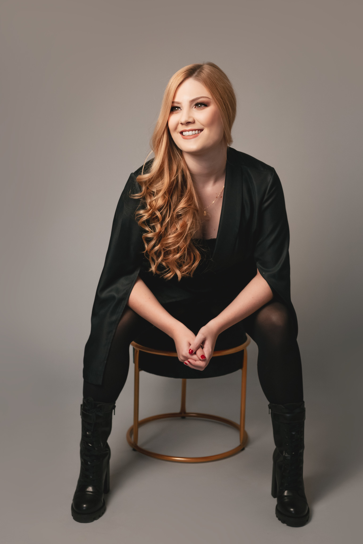 Suellen Oliveira.
Estudio.