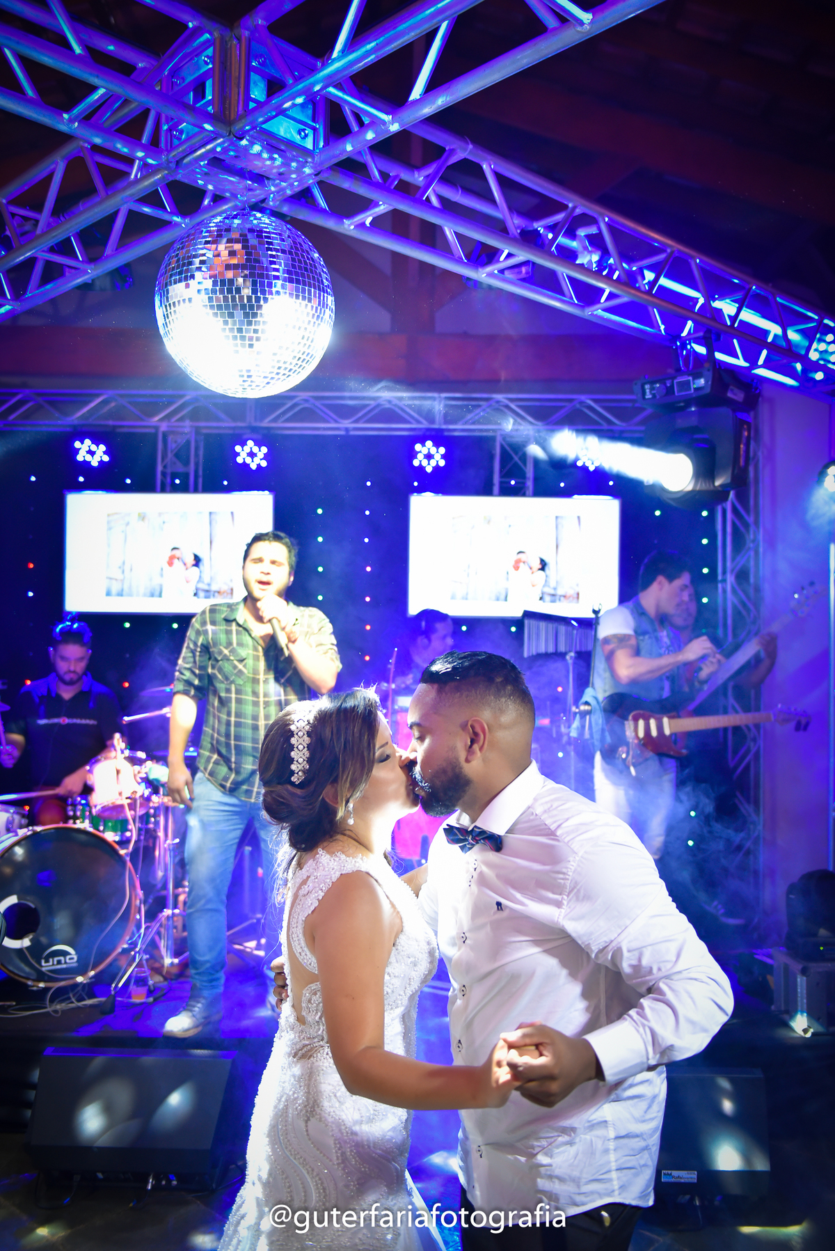 balada-em-casamento,musica-ao-vivo,casamento,dança-dos-noivos