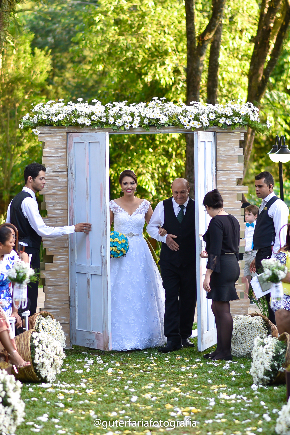 vestido-de-noiva,renda,buque