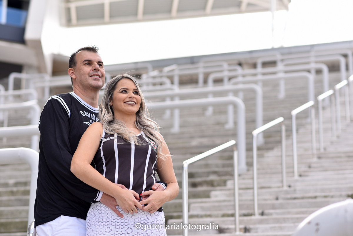 ensaio na arena Corinthians,ensaio, ensaio casal, pre wedding, noivos, fotos, fotografo, fotografia, guter, paulinia, campinas. lindos, amor, sessão, namoro, noivado, casamento, casar, noiva, noivo, book, casal, alegria, sorriso, corinthianos, timão