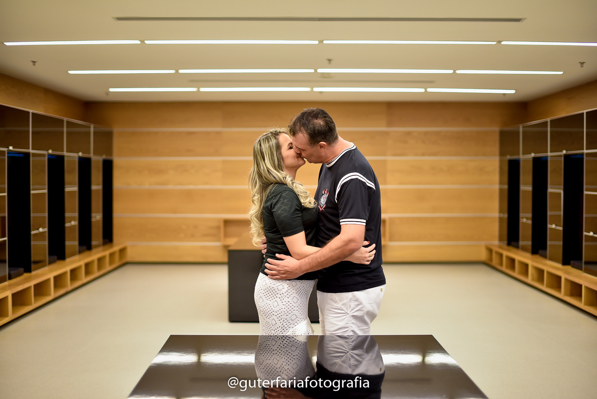 ensaio na arena Corinthians,ensaio, ensaio casal, pre wedding, noivos, fotos, fotografo, fotografia, guter, paulinia, campinas. lindos, amor, sessão, namoro, noivado, casamento, casar, noiva, noivo, book, casal, alegria, sorriso, corinthianos, timão