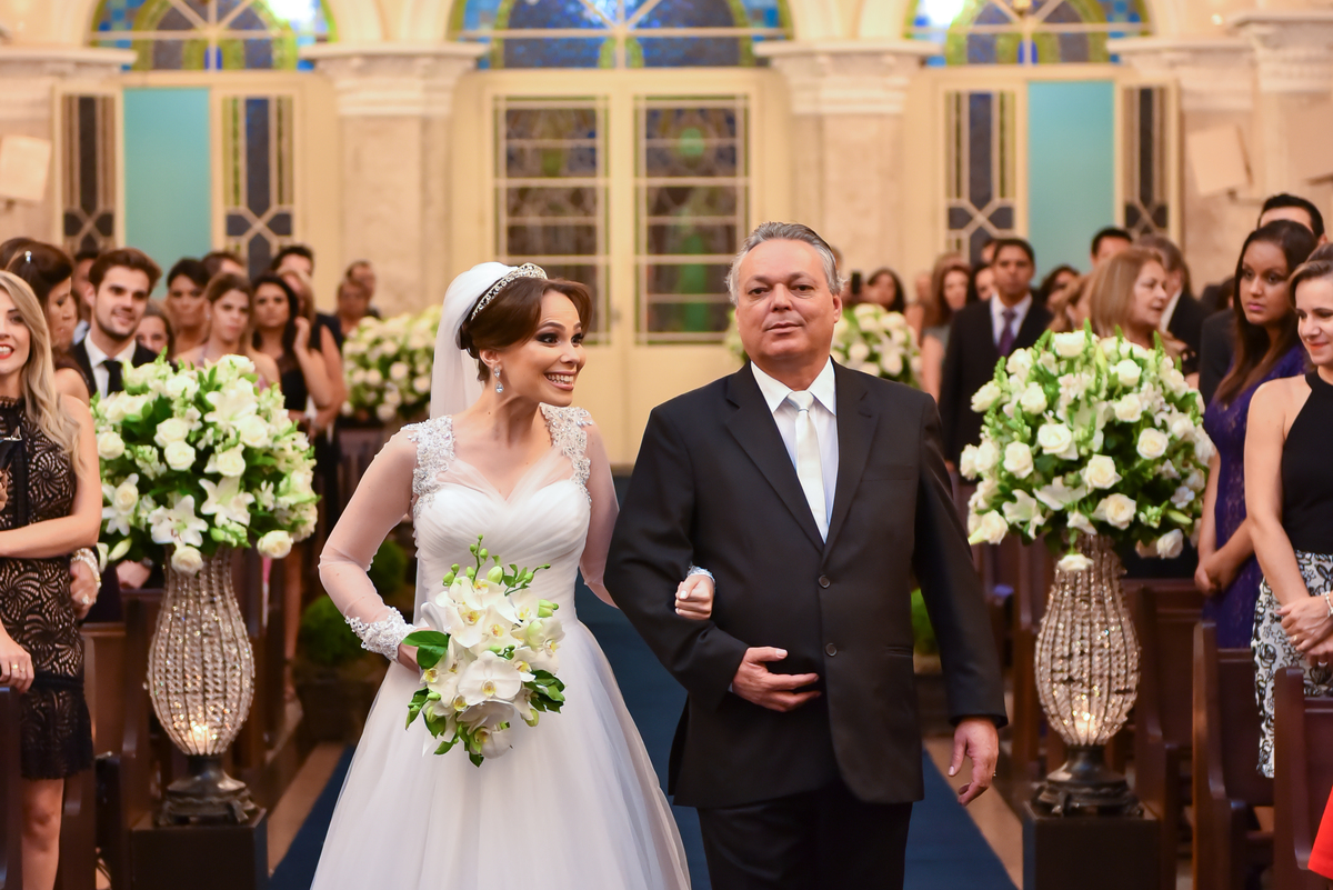 Casamento, noiva, vestido de noiva, aguinaldos, salão, dia da noiva, linda, VESTIDO, ENTRADA DA NOIVA, bolo, aldo silvestre, buffet imagem, paulínia, dj, pista, dança, igreja rosário, Paulínia, buquê