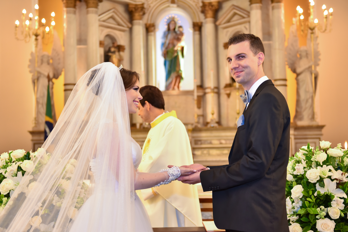 Casamento, noiva, vestido de noiva, aguinaldos, salão, dia da noiva, linda, VESTIDO, ENTRADA DA NOIVA, bolo, aldo silvestre, buffet imagem, paulínia, dj, pista, dança, igreja rosário, Paulínia, buquê