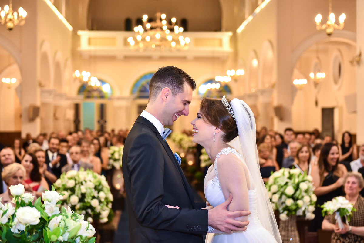 Casamento, noiva, vestido de noiva, aguinaldos, salão, dia da noiva, linda, VESTIDO, ENTRADA DA NOIVA, bolo, aldo silvestre, buffet imagem, paulínia, dj, pista, dança, igreja rosário, Paulínia, buquê