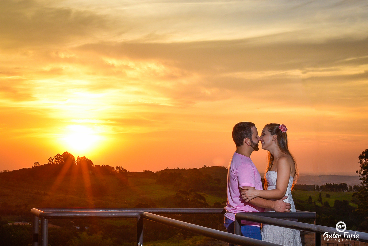 ensaio, ensaio casal, pre wedding, noivos, fotos, fotografo, fotografia, guter, paulinia, campinas. lindos, amor, sessão, namoro, noivado, casamento, casar, noiva, noivo, look, book, souzas, casal, alegria, sorriso, espontânea, divertido, pico das cabras