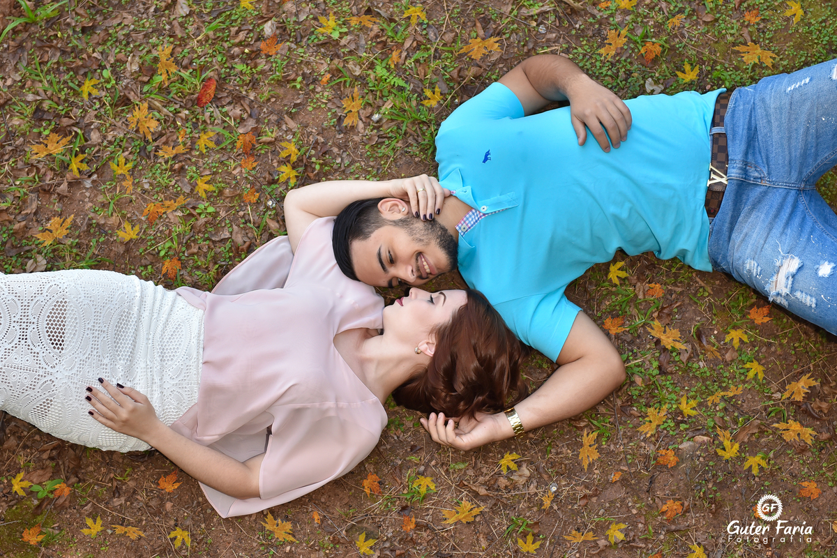ensaio, ensaio casal, pre wedding, noivos, fotos, fotografo, fotografia, guter, paulinia, campinas. lindos, amor, sessão, namoro, noivado, casamento, casar, noiva, noivo, look, book, pq ecológico, casal, alegria, corriso, espontânea, expontâneo, divertido