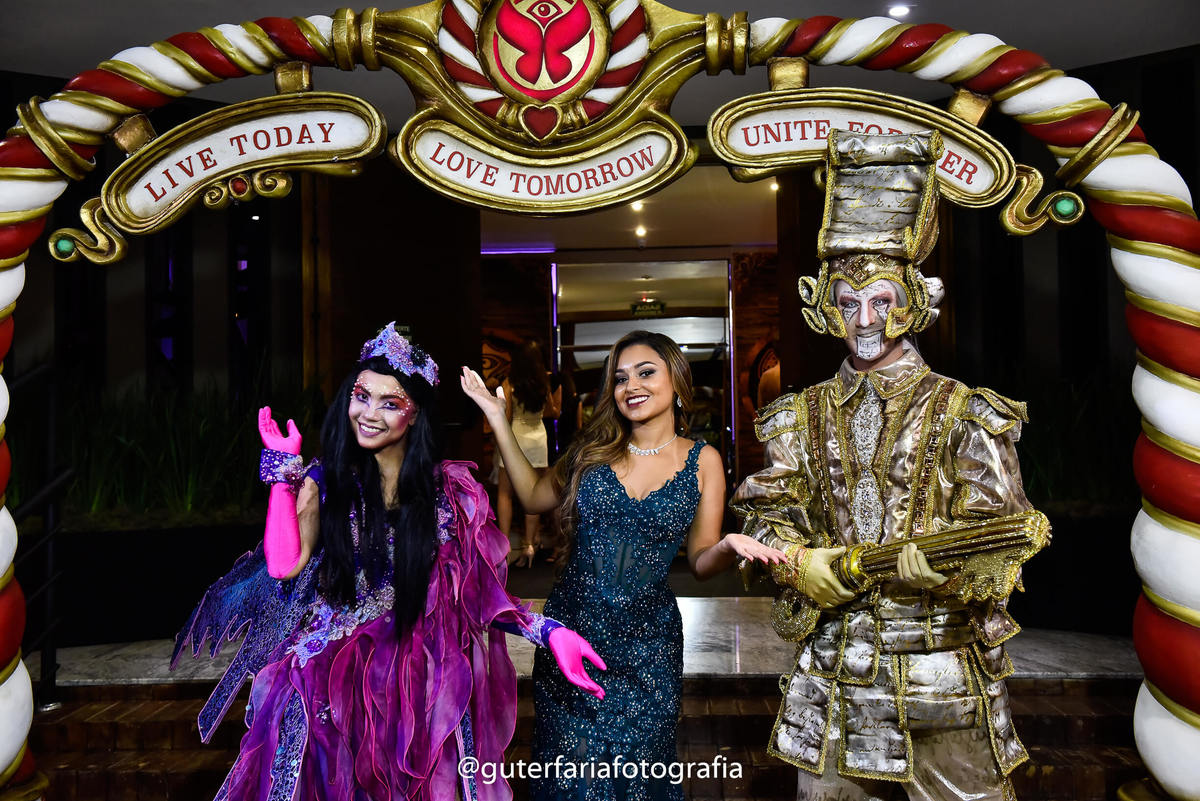 tomorrowland, personagens para festa tematica, 15 anos, festa tematica, tema para festa de 15 anos.