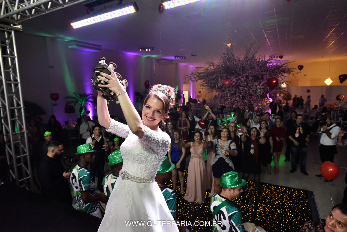 escola de samba no casamento