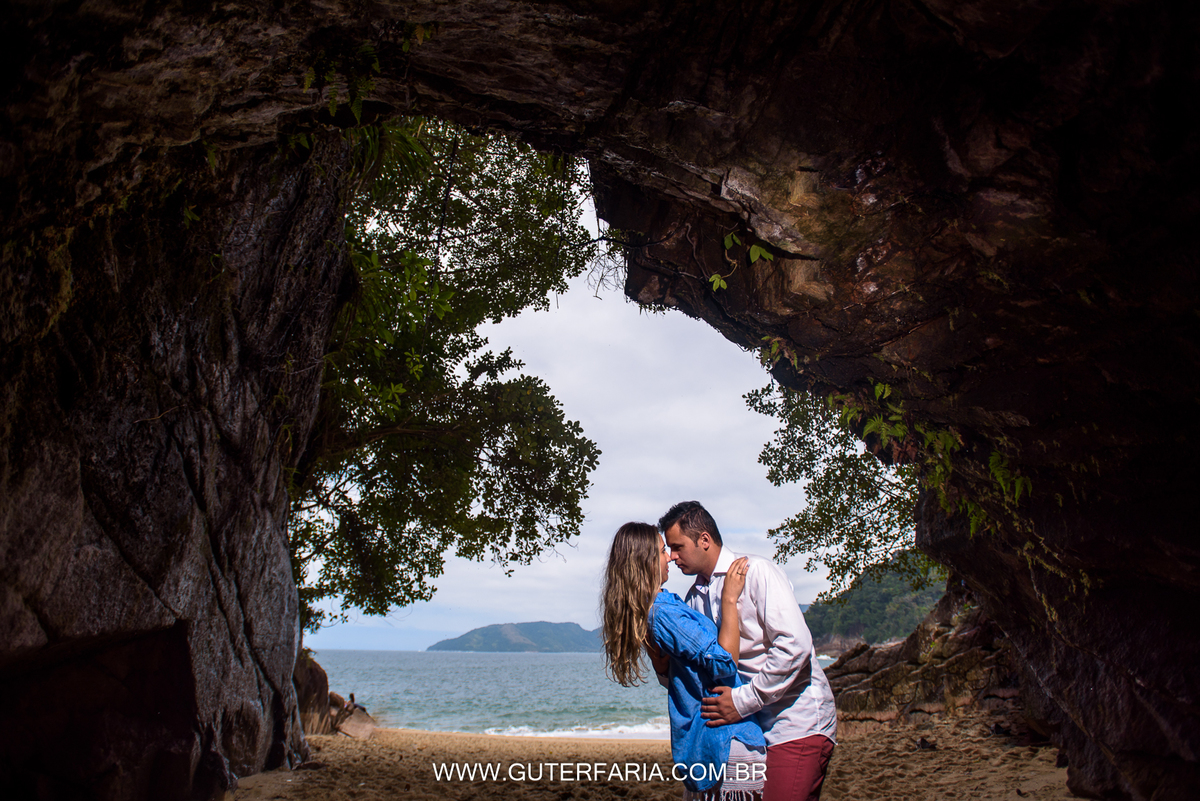 gruta que chora, noivos, casamento na praia, fotografo na praia, cerimonial, cerimonial na praia, cerimonial no litoral, decorador no litoral, decorador na praia, decoração casamento na praia, avião, gruta que chora,viagem para exterior, dolar, lua de mel