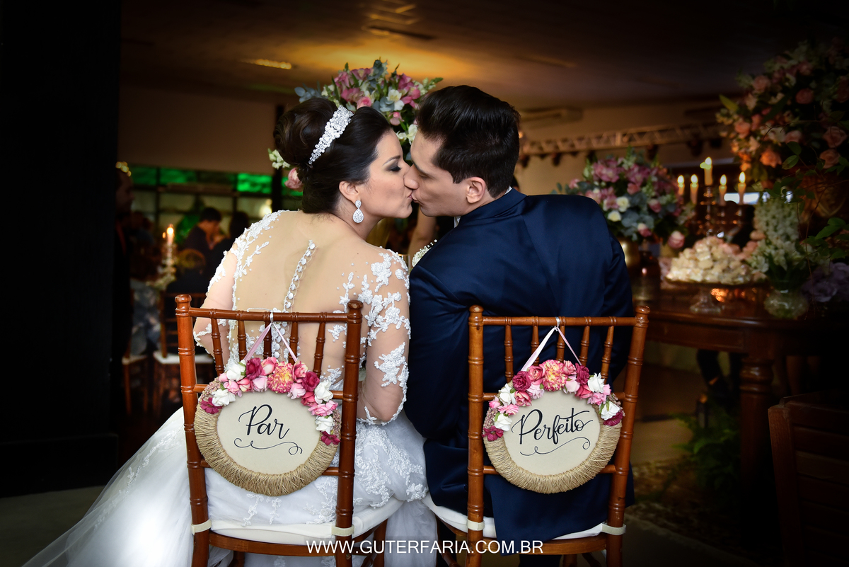 Par perfeito, plaquinha par perfeito, placa par perfeito, placa cadeira dos noivos, placa mesa dos noivos, mesa dos noivos, decoração mesa dos noivos.