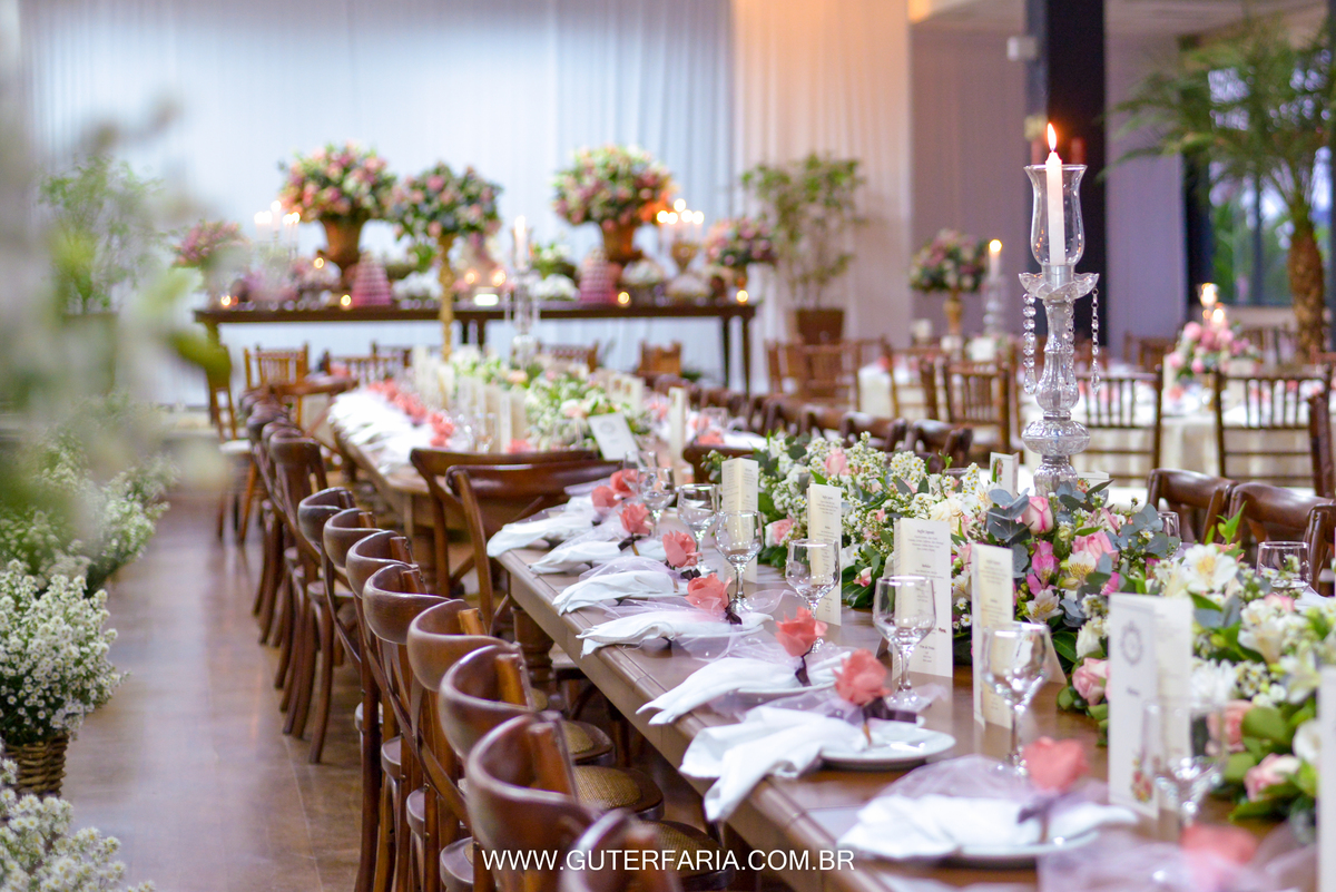 Clube Atlético Valinhense, decoração de casamento, mesa para familia no casamento, mesa familiares no casamento, mesa da familia casamento, decoração mesa, casamento em valinhos, decoração clássica, decoração fina, decoração elegante, luxo.