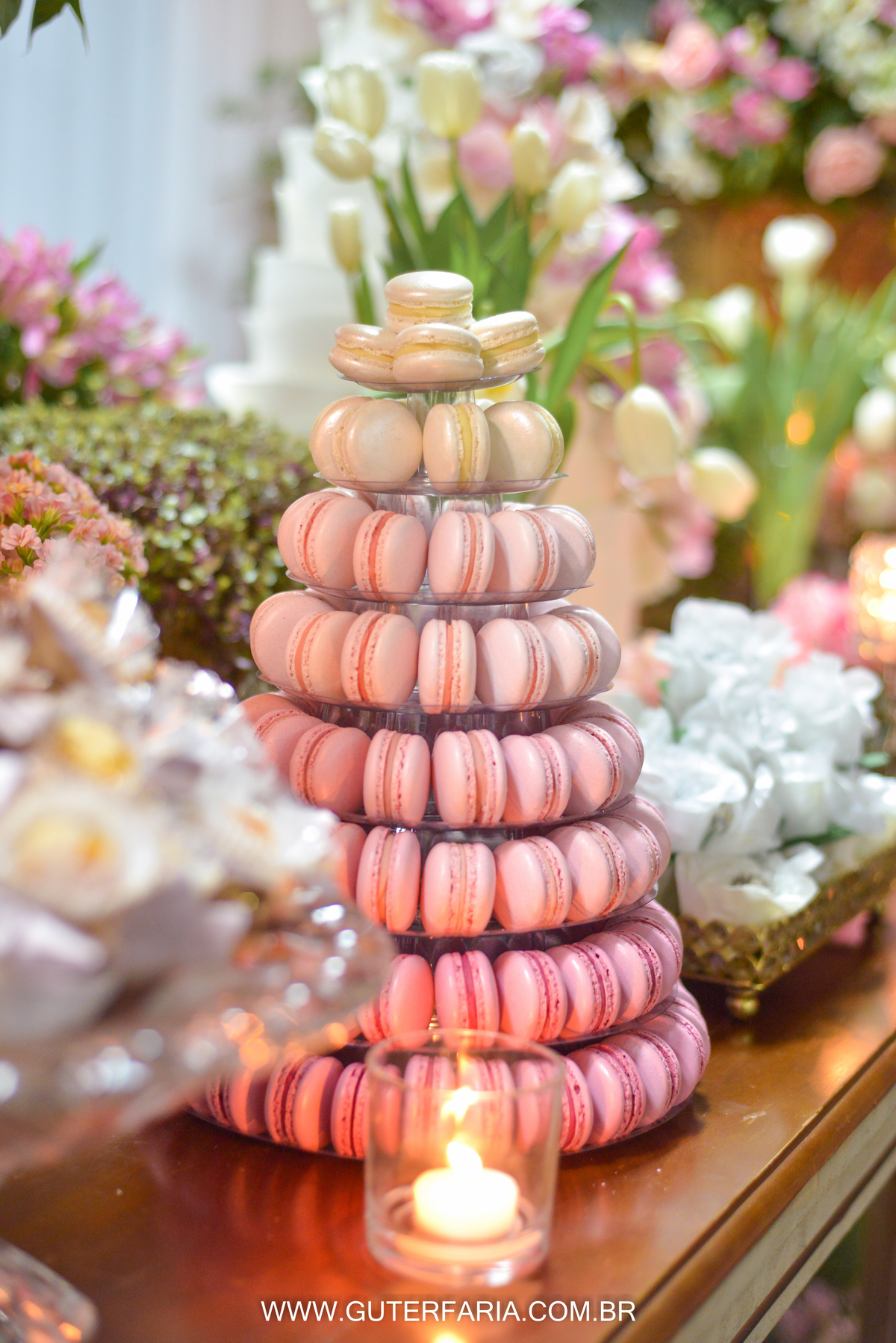 Macarrons, doces finos, campinas, top, decoração, mesa do bolo.