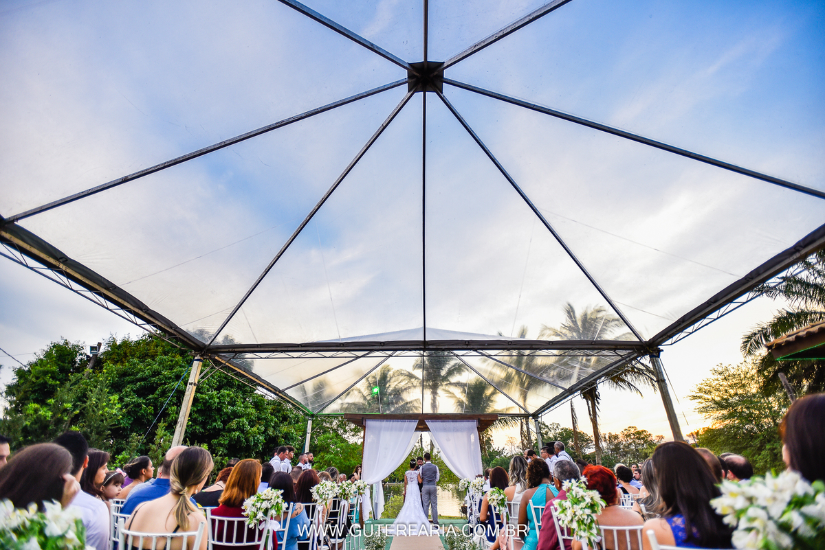 lindo casamento de dia ao ar livre, casamento de dia, casamento rustico no campo, decoração de casamento, decoração rustica, paisagem, casamento em lugar bonito, espaço vila verde paulinia, cerimonial, guter faria, fotografo em paulinia, melhor fotografo