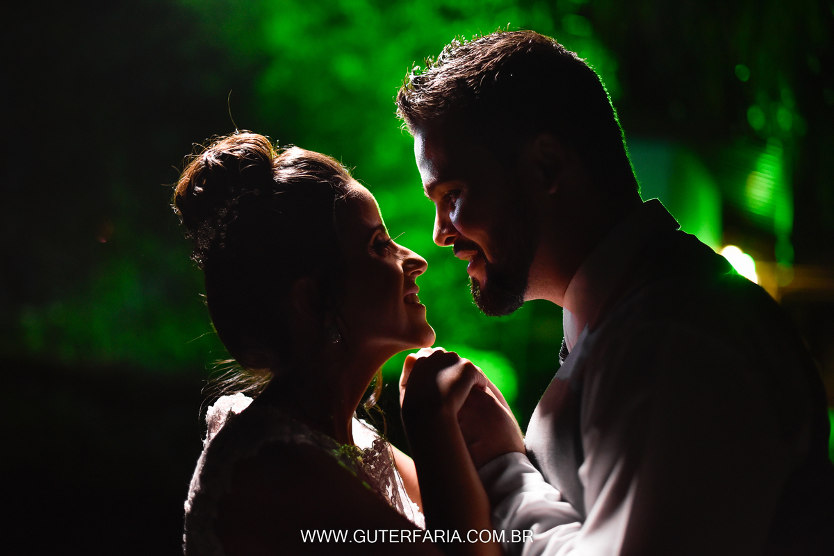 aldo silvestre, rejane, riguetti, cerimonial aline beatriz, marcio decorações, rodney dantas, paula espelho, coiffeurlellit, aguinaldos cabelos, estudio k, nelson junior, bruno iotti, foto linda, foto dos noivos, casamento de noite, fotos externas, guter 