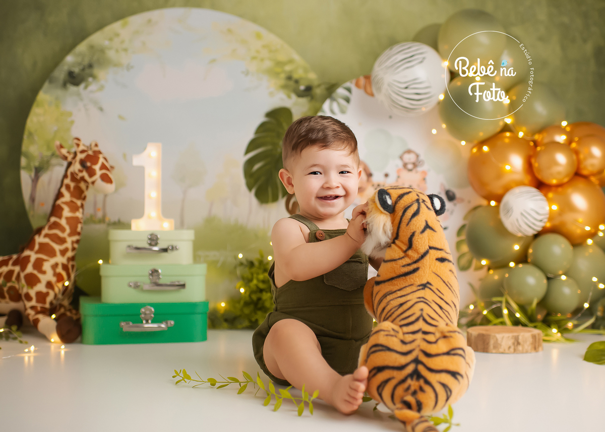 smash the cake safari