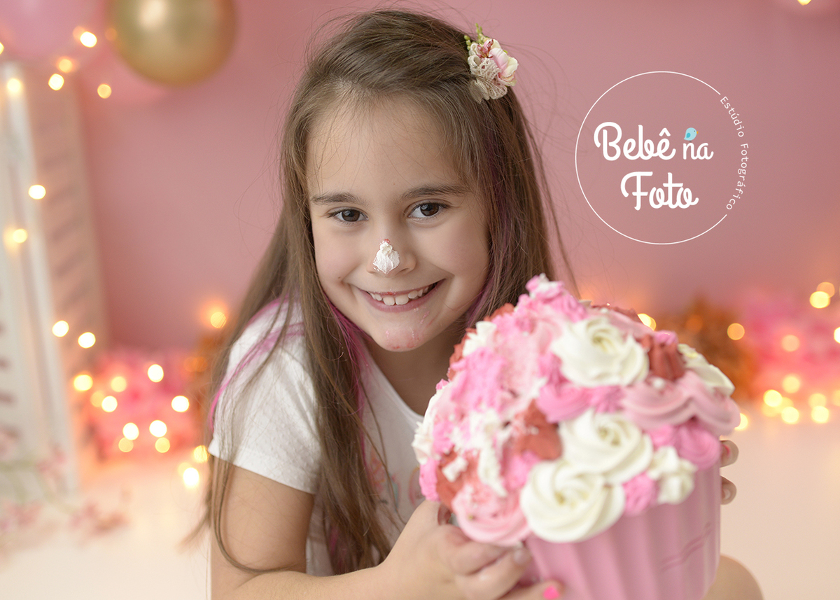 smash the cake com crianças grandes
