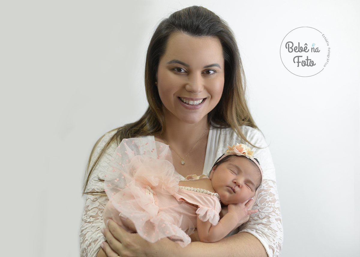 mamãe com newborn