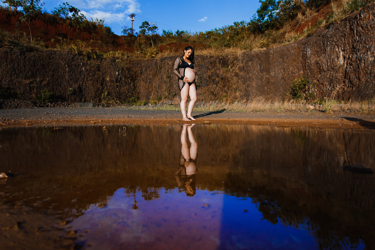 Fotografia de Gestante. Ensaio da Natália, em Araraquara São Paulo, na Pedreira. Pregnant Photography Photo. 
