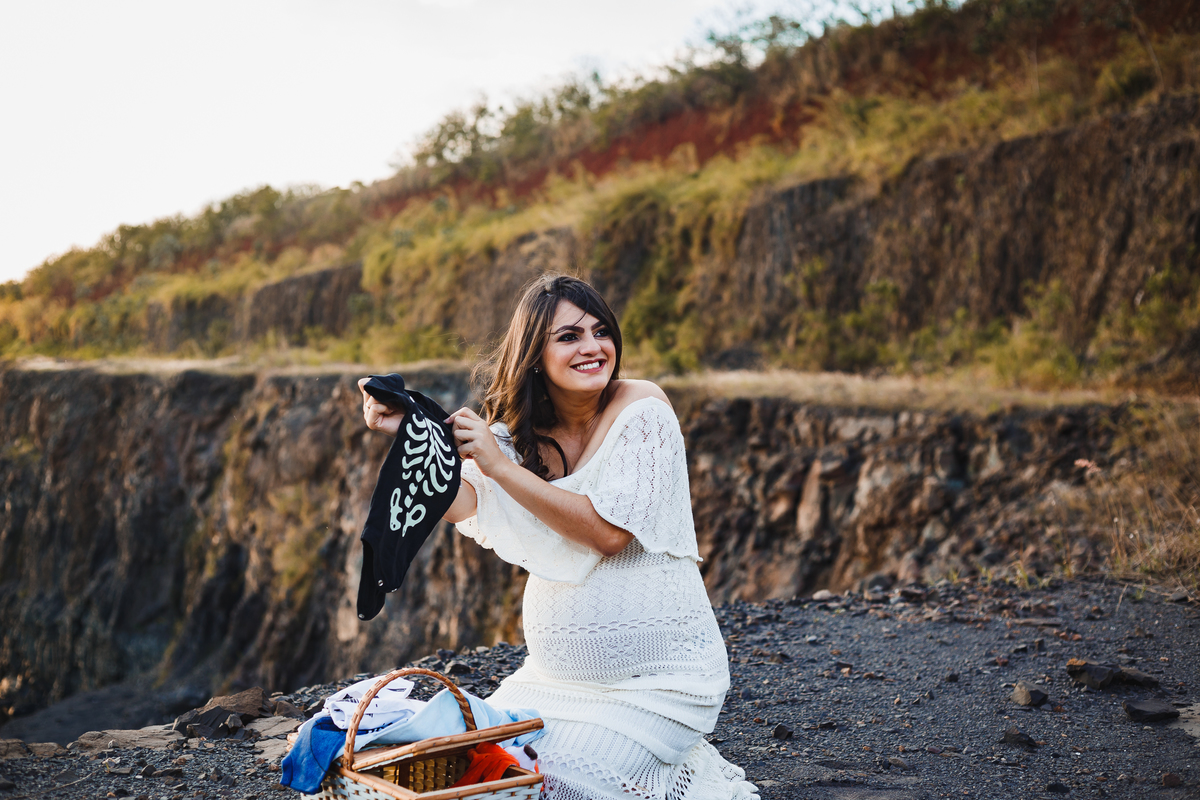 Fotografia de Gestante. Ensaio da Natália, em Araraquara São Paulo, na Pedreira. Pregnant Photography Photo. 