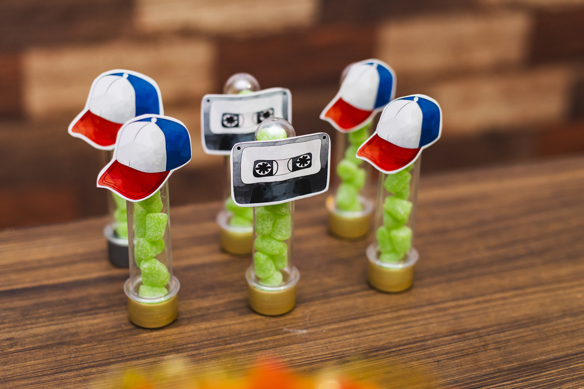 Fotografia de Aniversário do Jeff Mendes, com o surpreendente tema StrangersThings, realizado na Festolândia, em Ibitinga. Aniversary Party Photography Stranger Things