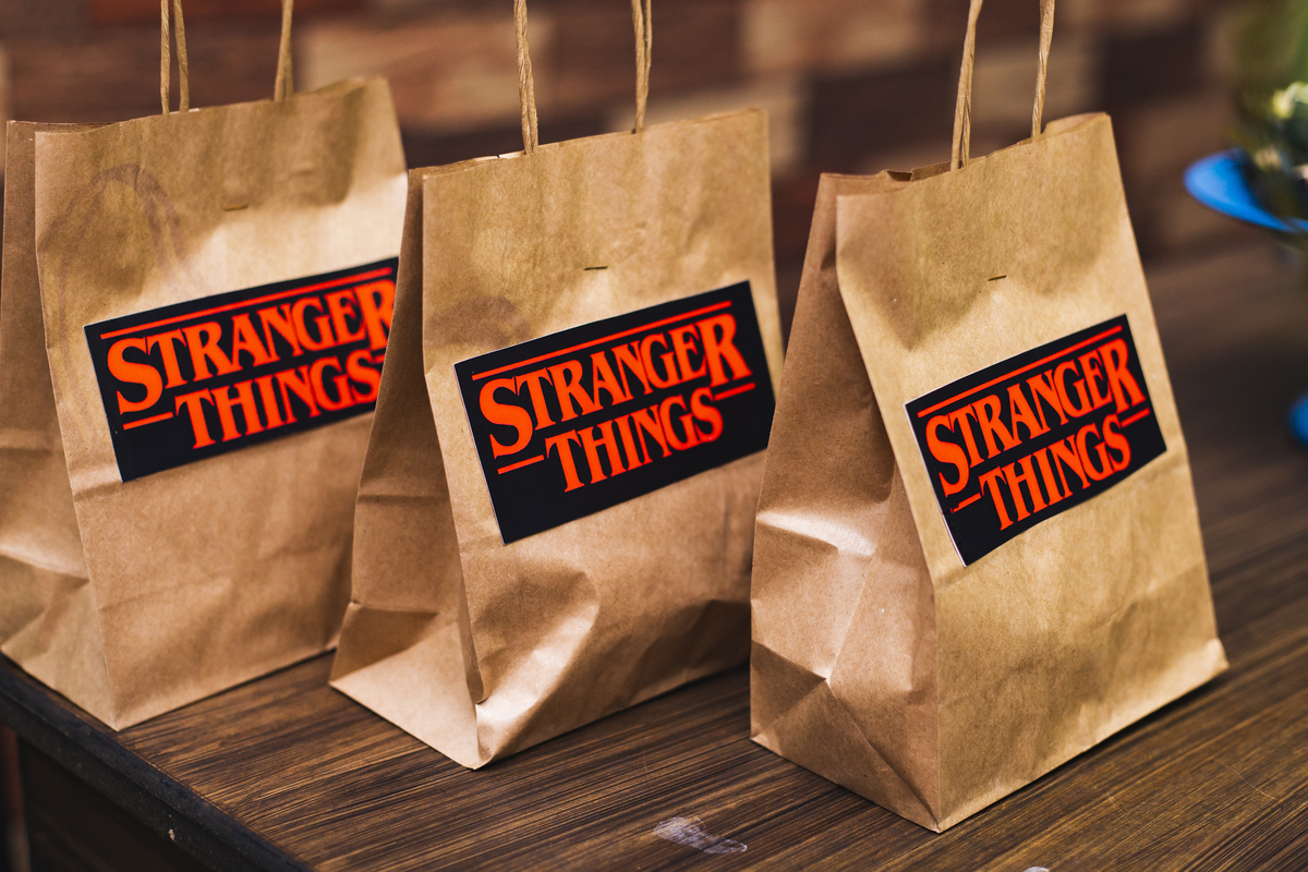 Fotografia de Aniversário do Jeff Mendes, com o surpreendente tema StrangersThings, realizado na Festolândia, em Ibitinga. Aniversary Party Photography Stranger Things