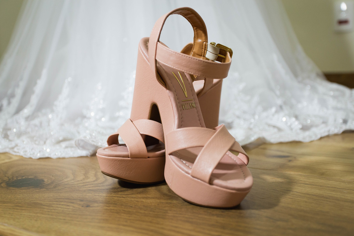 Fotografia de casamento em Ibitinga. Fotografo de casamento em Ibitinga. Noiva. Festa de Casamento. Vestido de Noiva. Maquiagem para casamento. Wedding Photography.