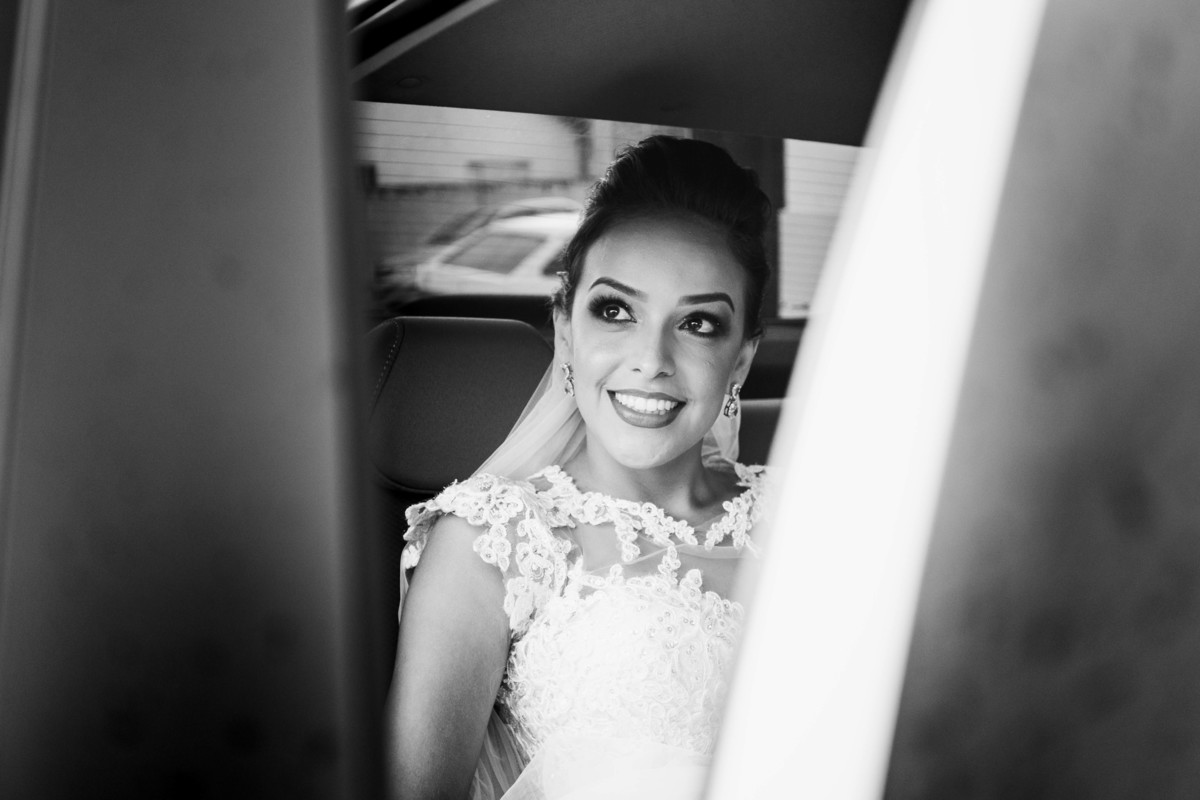 Fotografia de casamento em Ibitinga. Fotografo de casamento em Ibitinga. Noiva. Festa de Casamento. Vestido de Noiva. Maquiagem para casamento. Wedding Photography.