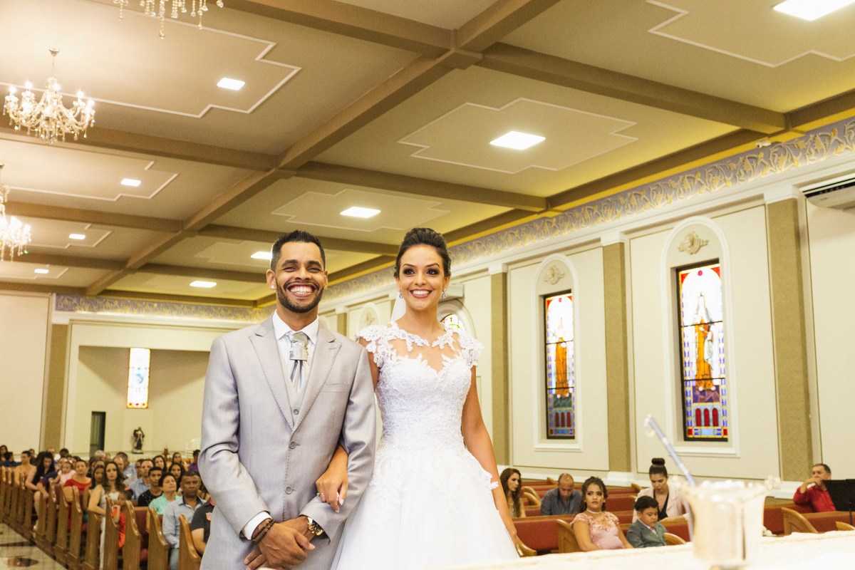 Fotografia de casamento em Ibitinga. Fotografo de casamento em Ibitinga. Noiva. Festa de Casamento. Vestido de Noiva. Maquiagem para casamento. Wedding Photography.