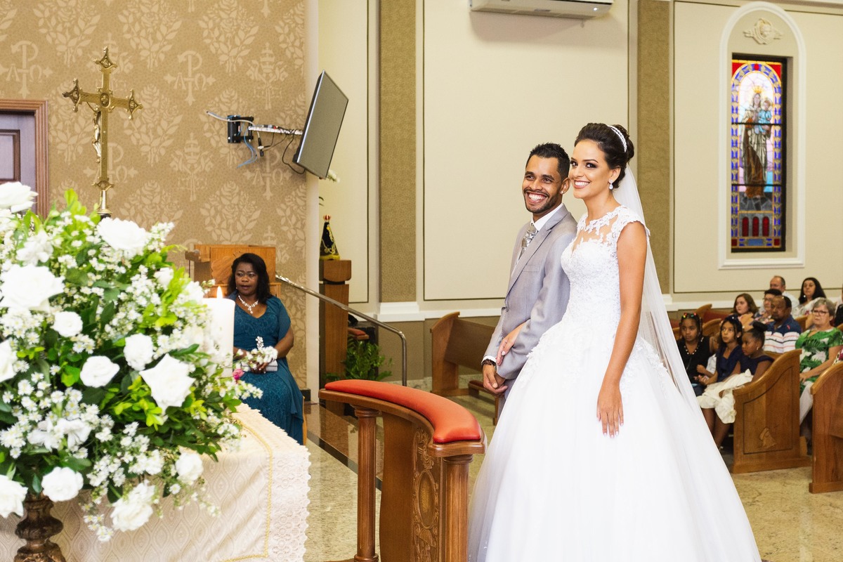Fotografia de casamento em Ibitinga. Fotografo de casamento em Ibitinga. Noiva. Festa de Casamento. Vestido de Noiva. Maquiagem para casamento. Wedding Photography.
