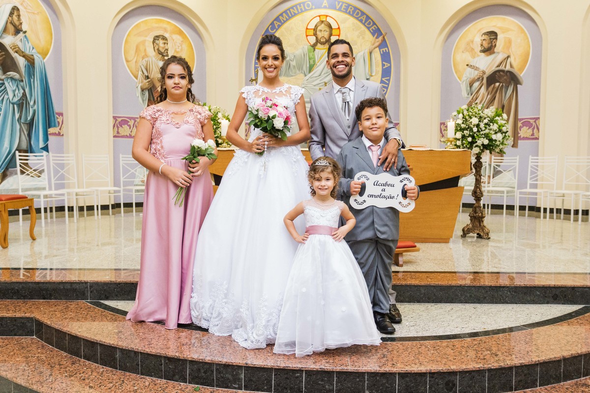 Fotografia de casamento em Ibitinga. Fotografo de casamento em Ibitinga. Noiva. Festa de Casamento. Vestido de Noiva. Maquiagem para casamento. Wedding Photography.